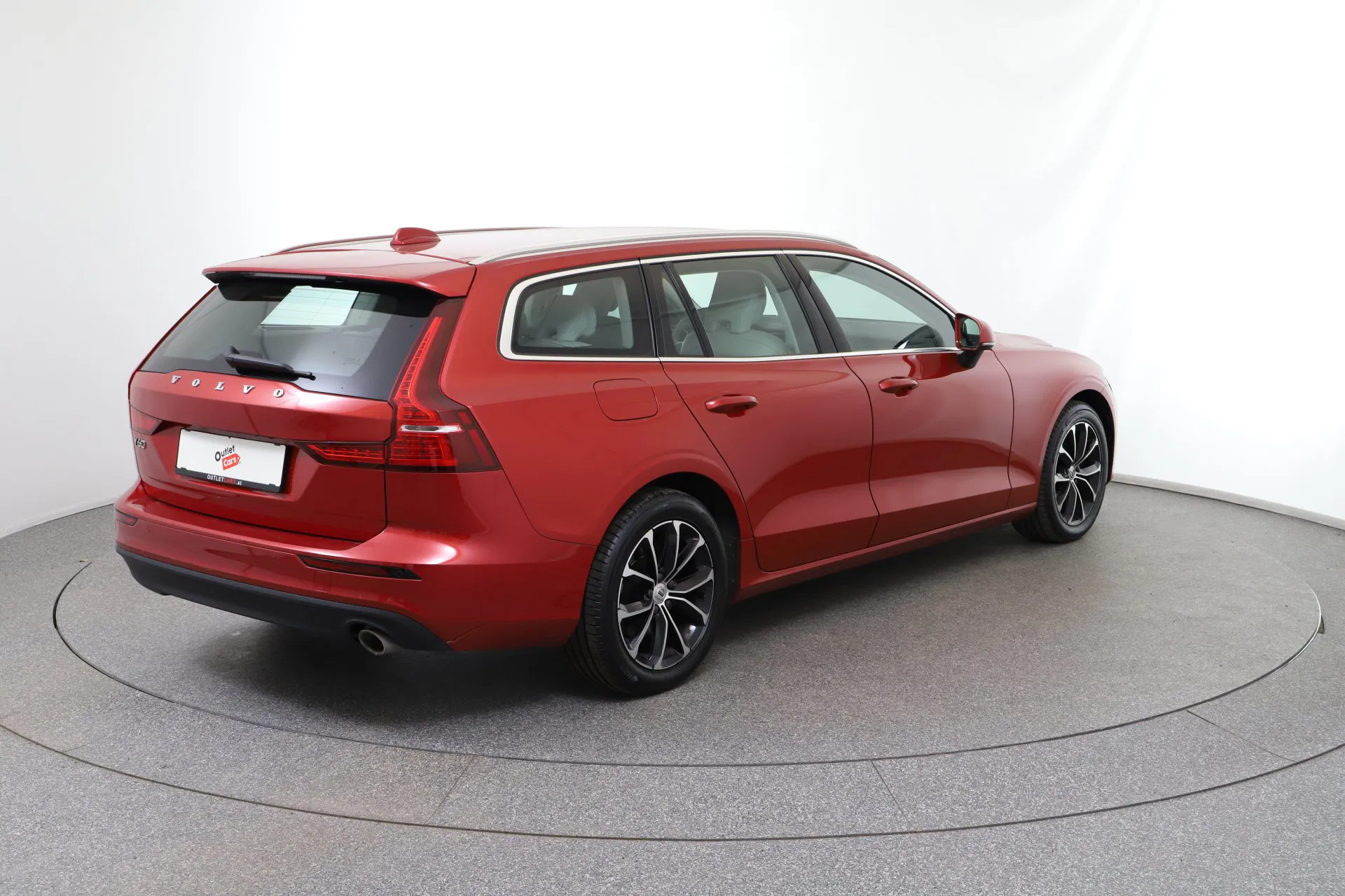 Volvo V60 D3 Momentum Pro Geartronic | Bild 6 von 24