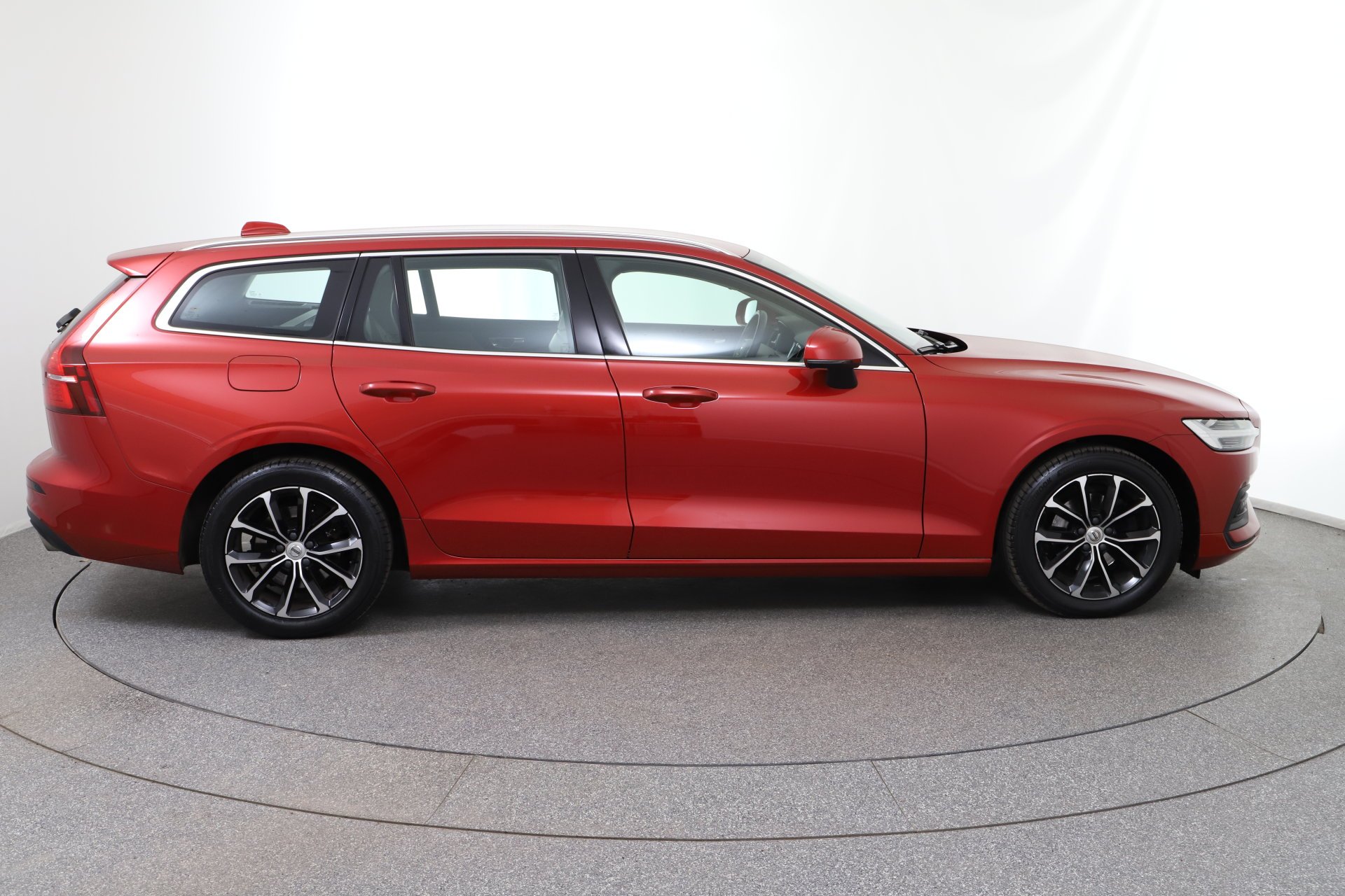 Volvo V60 D3 Momentum Pro Geartronic | Bild 7 von 24