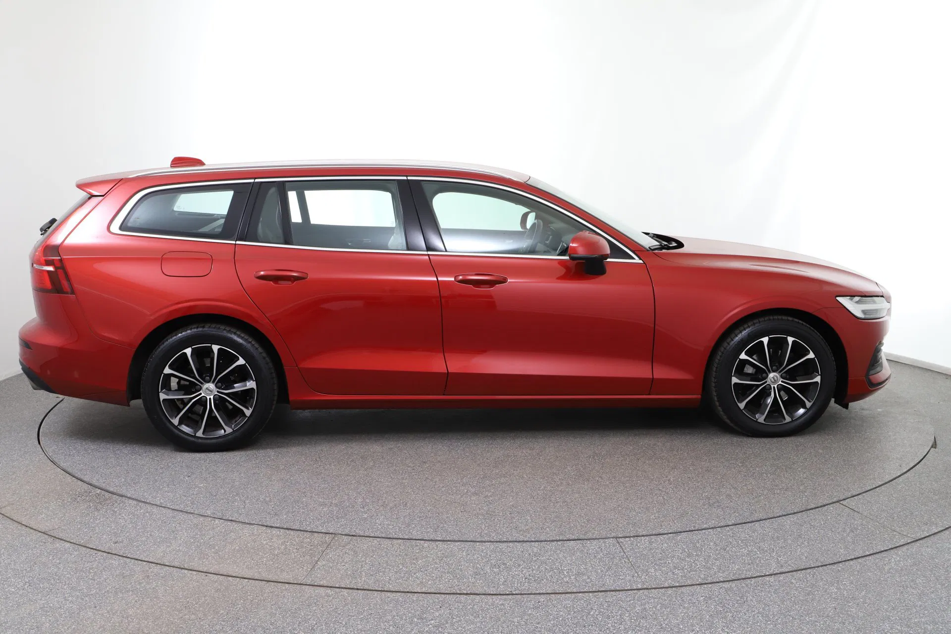 Volvo V60 D3 Momentum Pro Geartronic | Bild 7 von 24