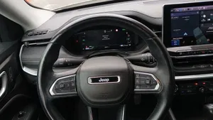 Jeep Compass 1.3 S 4xe | Thumbnail 13 von 26