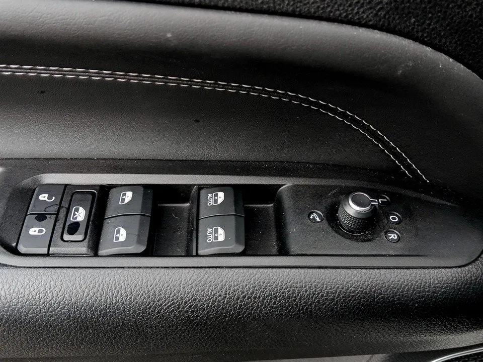 Jeep Compass 1.3 S 4xe | Bild 8 von 26