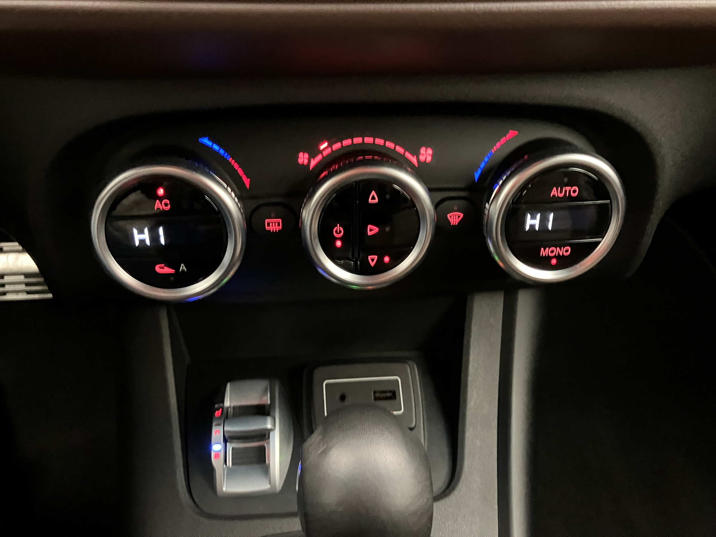 Alfa Romeo Giulietta TI 2,0 JTDM-2 Aut. | Bild 17 von 23