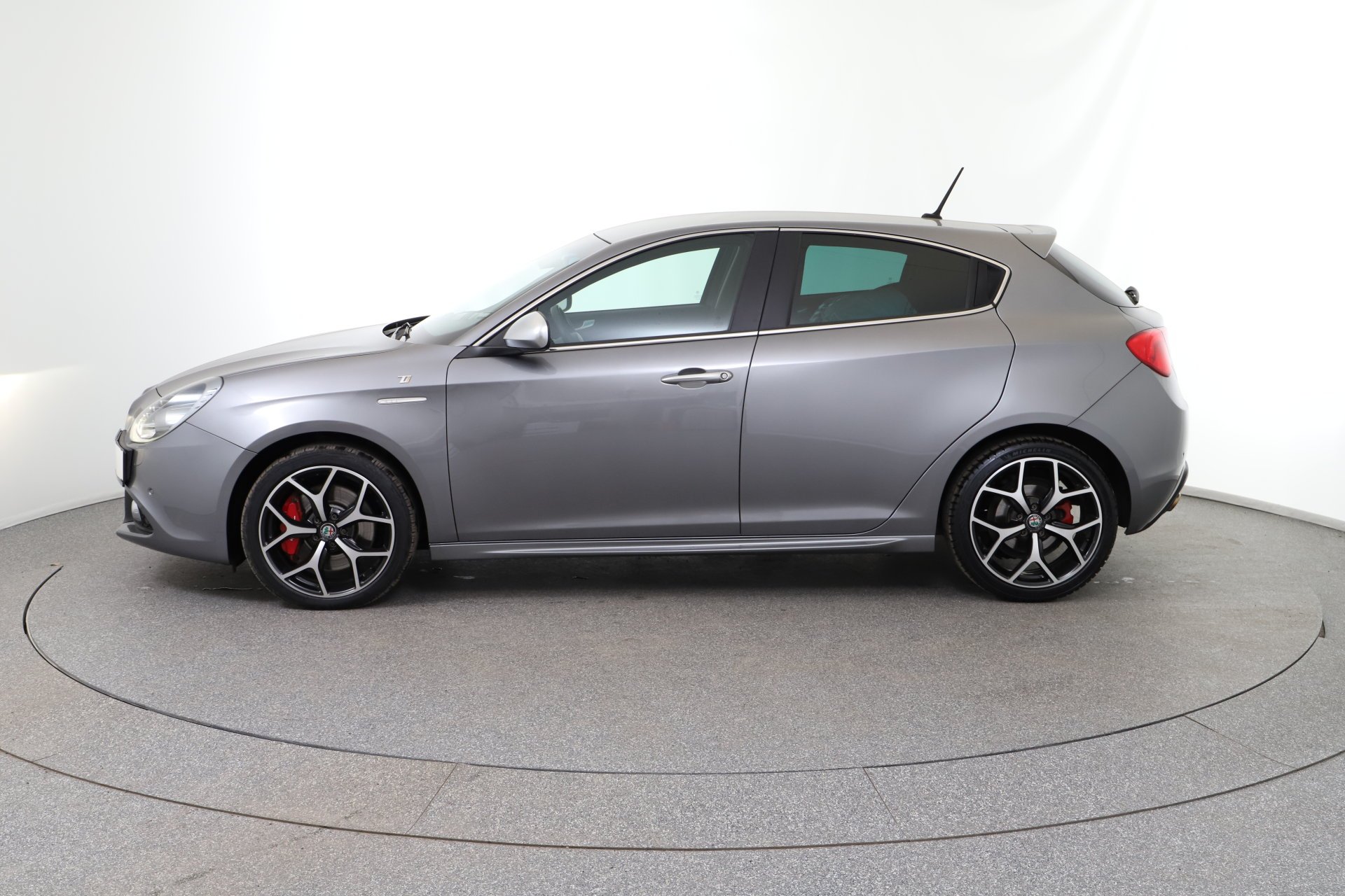 Alfa Romeo Giulietta TI 2,0 JTDM-2 Aut. | Bild 3 von 23