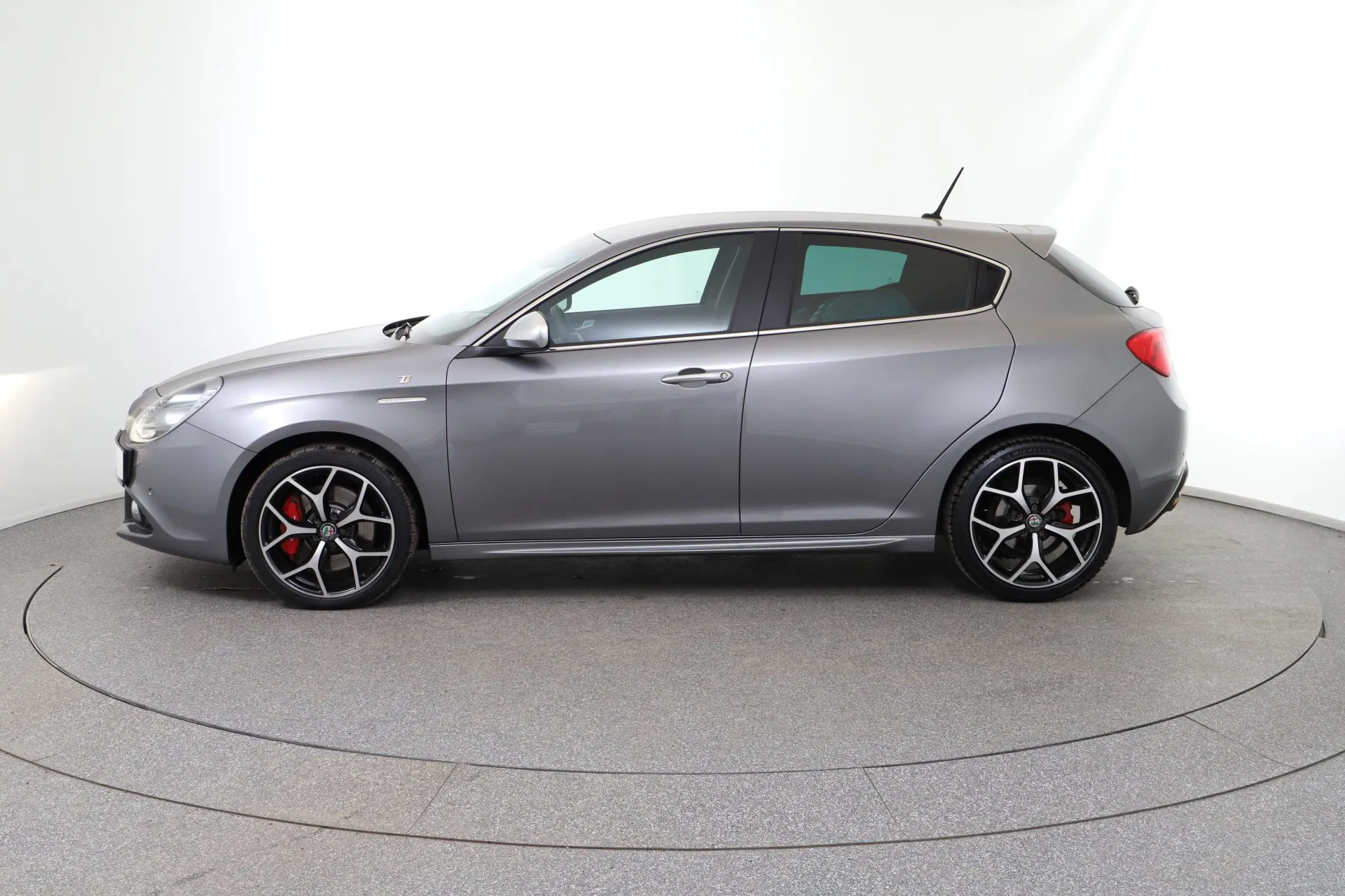 Alfa Romeo Giulietta TI 2,0 JTDM-2 Aut. | Bild 3 von 23