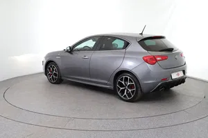 Alfa Romeo Giulietta TI 2,0 JTDM-2 Aut. | Thumbnail 4 von 23