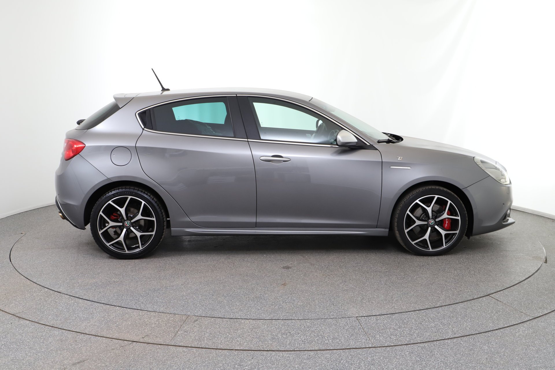 Alfa Romeo Giulietta TI 2,0 JTDM-2 Aut. | Bild 7 von 23