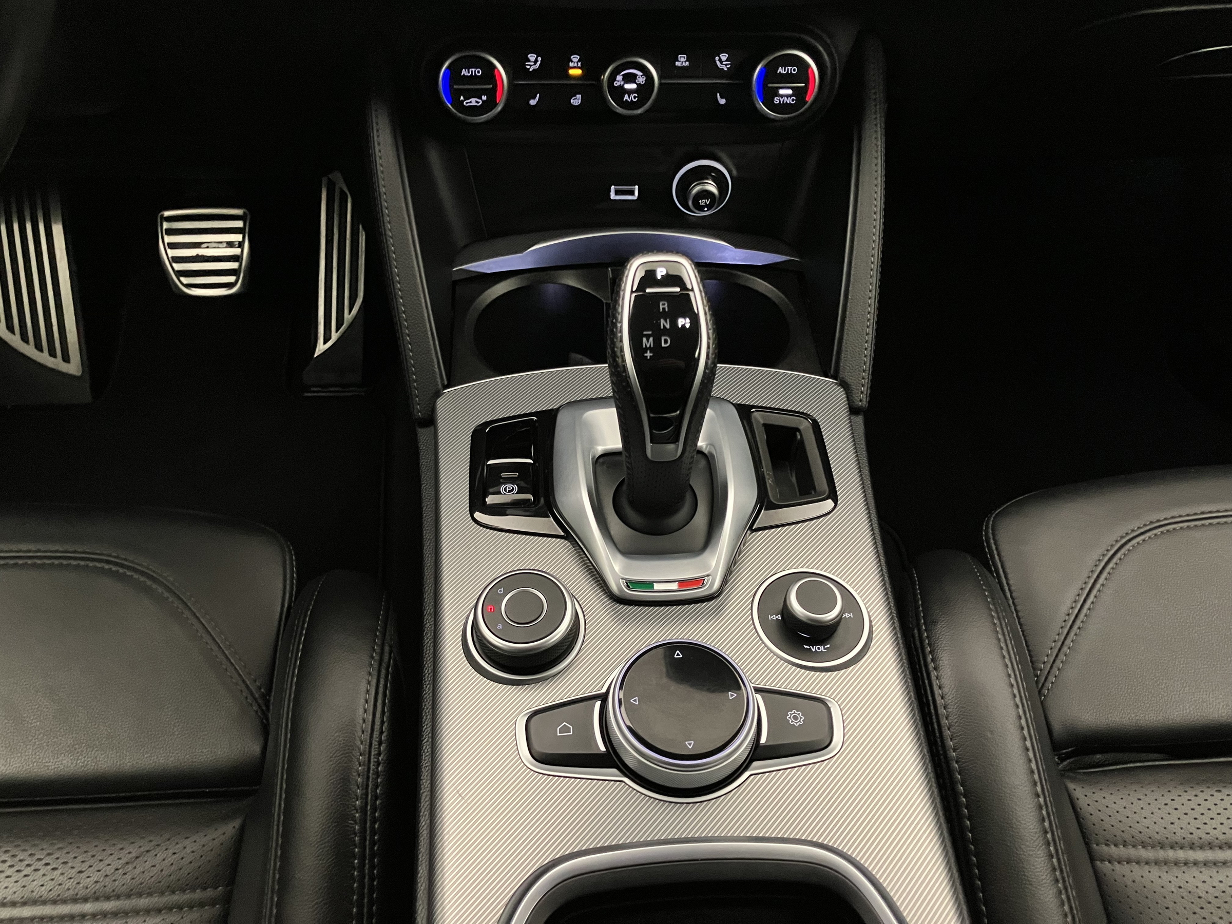 Alfa Romeo Stelvio Sprint 2,2 16V 190 AT8 Q4 | Bild 13 von 28