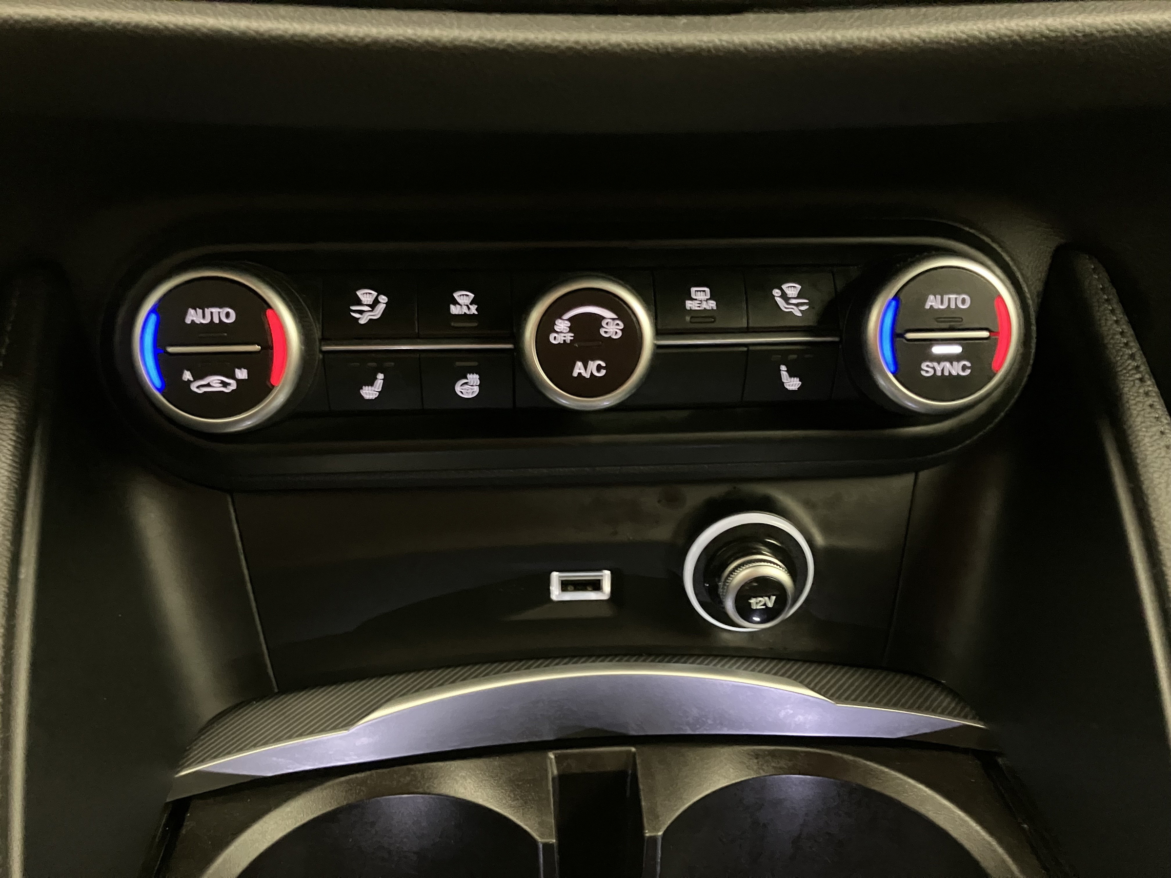 Alfa Romeo Stelvio Sprint 2,2 16V 190 AT8 Q4 | Bild 15 von 28