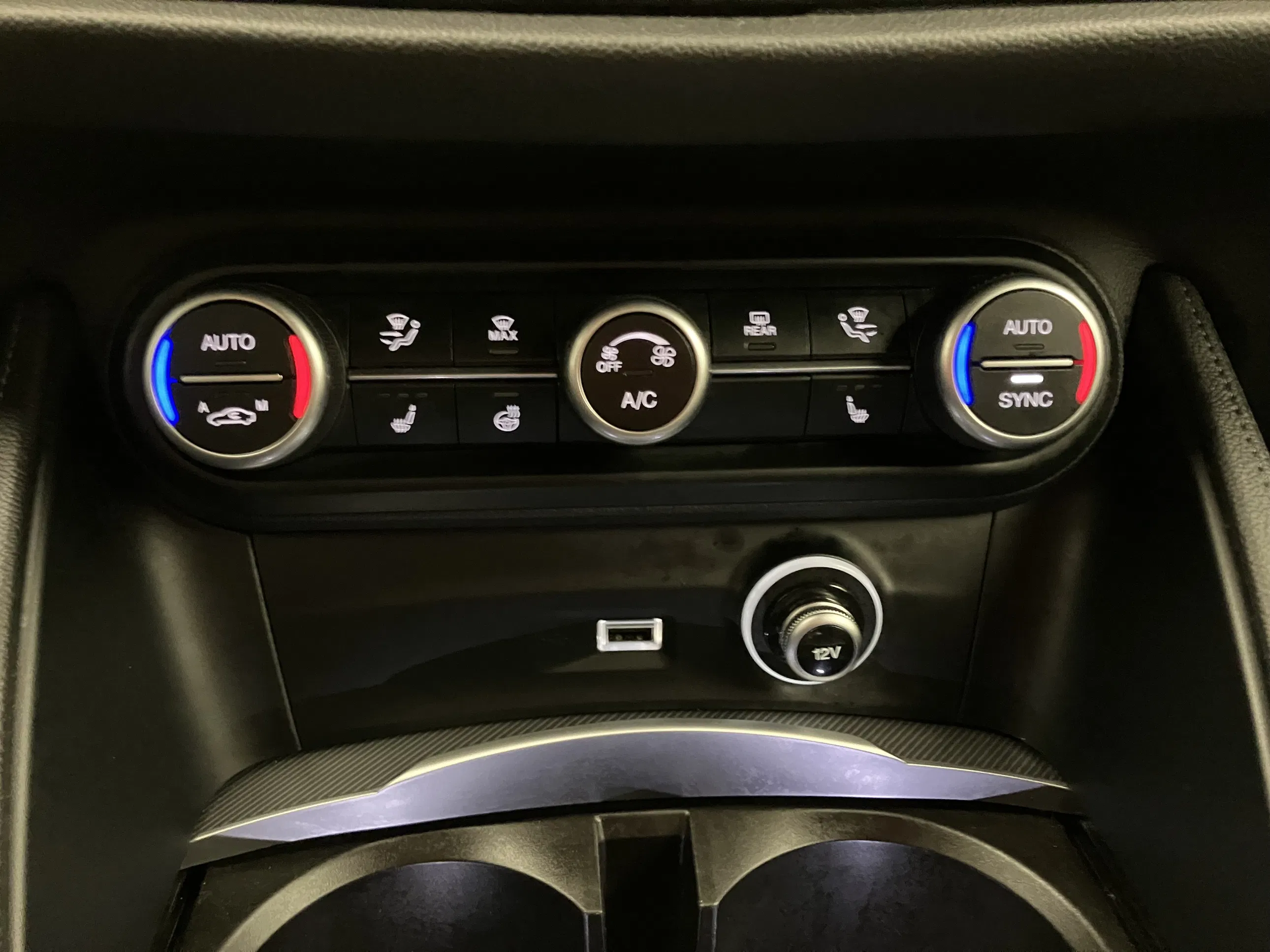 Alfa Romeo Stelvio Sprint 2,2 16V 190 AT8 Q4 | Bild 15 von 28