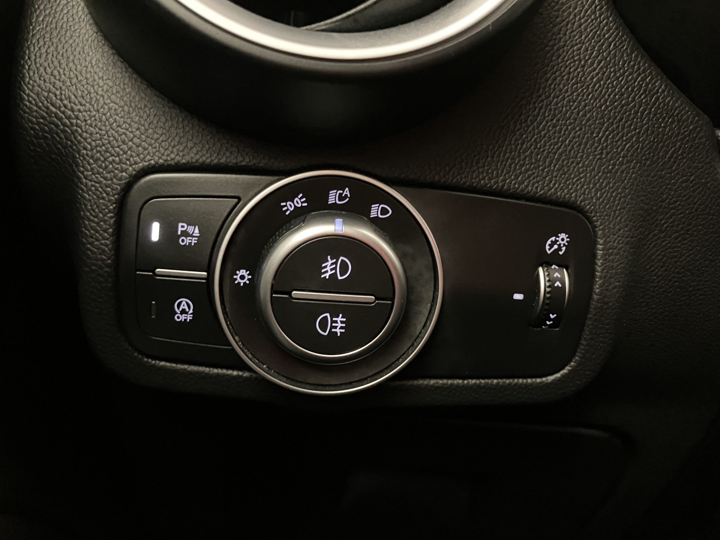 Alfa Romeo Stelvio Sprint 2,2 16V 190 AT8 Q4 | Bild 23 von 28