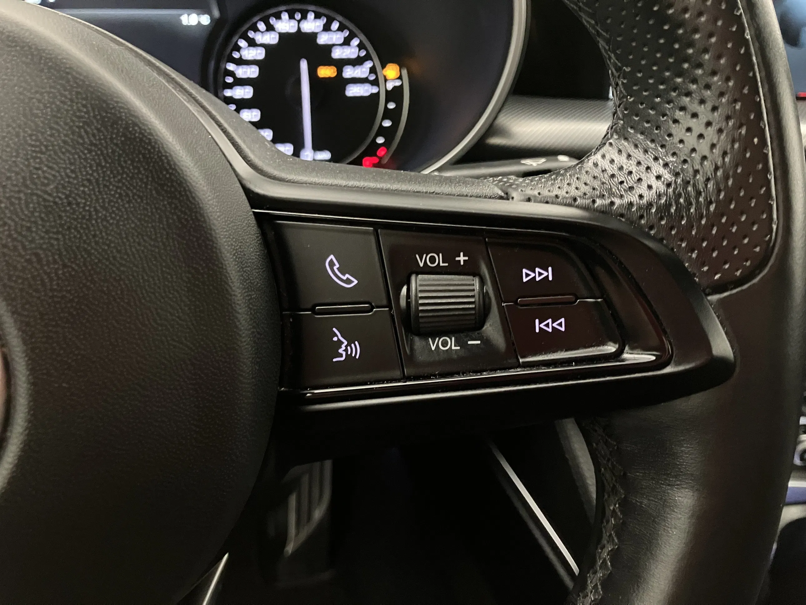 Alfa Romeo Stelvio Sprint 2,2 16V 190 AT8 Q4 | Bild 26 von 28